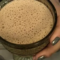 Foto da receita de shake fit da vovó servida em uma taça de vidro