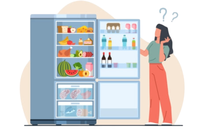 O que tem em casa? Imagem de uma mulher em frente a uma geladeira aberta