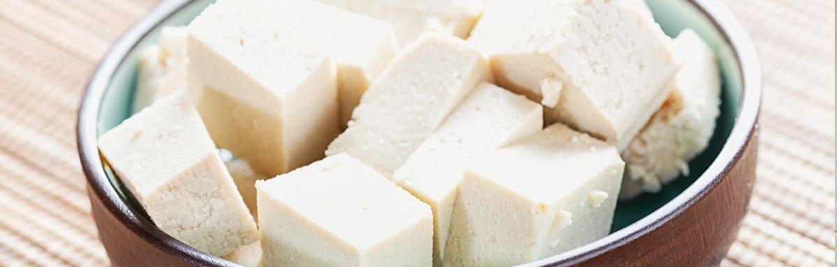 Versátil, tofu pode substituir o queijo em várias receitas