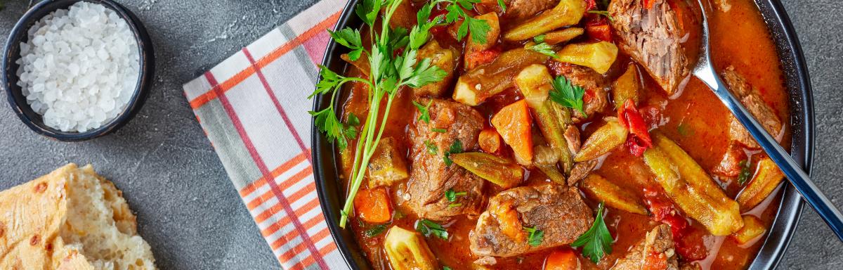 Picadinho de carne com quiabo: clássico da cozinha em versão saudável 