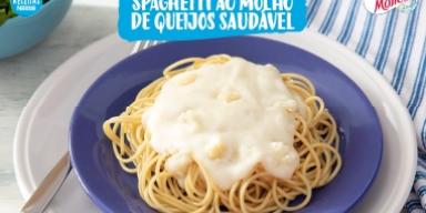 Spaghetti ao Molho de Queijos Saudável com MOLICO® Fotografia de um espaguete e logo de Receitas Nestlé e Molico.