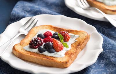 Fancy-toast-Grego-Frutas-Vermelhas