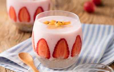 parfait-manga-maracuja-iogurte-morango-crumble-aveia-nozes-receitas-nestle