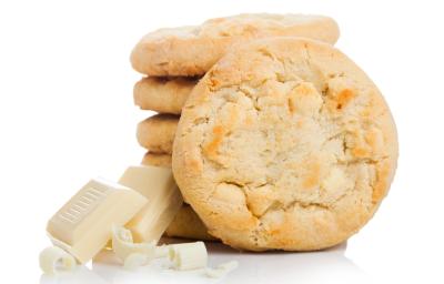 Receita de Cookies de Leite Ninho, fáceis e deliciosos, feitos com manteiga, açúcar mascavo, Leite em Pó NINHO Forti+ Integral e Chocolate Branco GALAK