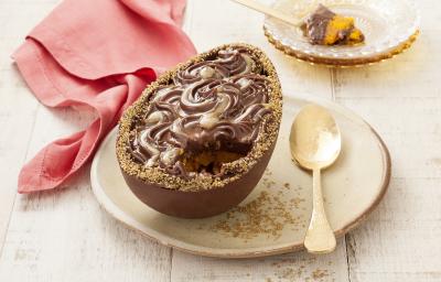 Ovo-de-Colher-de-Bolo-de-Cenoura-e-Brigadeiro-Gourmet-receitas-nestlé