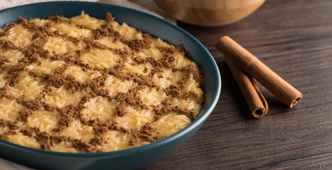 Receita de Aletria da Vó, a melhor do mundo, feita com macarrão cabelo de anjo e uma calda de caramelo com Leite MOÇA